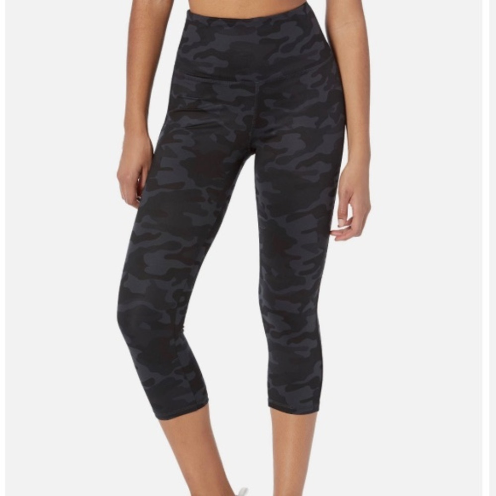 DANSKIN HIGH RISE LEGGINGS WOMEN SIZE M CAMO PRINT